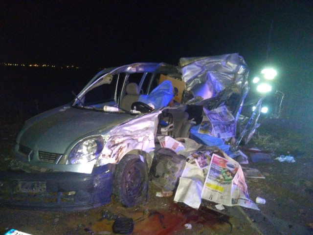 Otomobilin TIR’a Arkadan Çarptığı Kazada Baba ve 2 Kızı Can Verdi, Aynı Aileden 2 Kişi Yaralandı