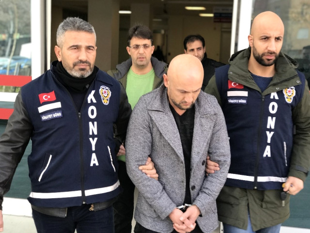 Boşandığı Eşi ve Arkadaşını Öldüren Şüpheli Yakalandı