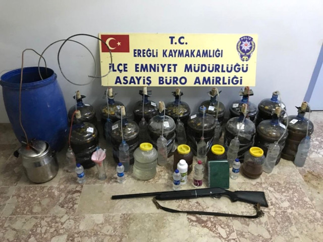 Polisten Sahte İçki İmalathanesine Baskın