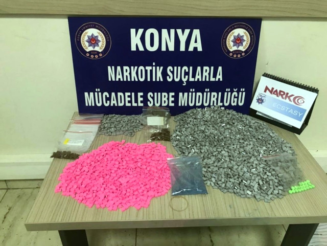 Yılbaşında Satış Planı Yapan Torbacılara Konya Narkotikten Darbe