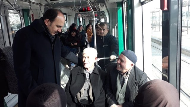 Başkan Altay Tramvayda Vatandaşlarla Bir Araya Geldi