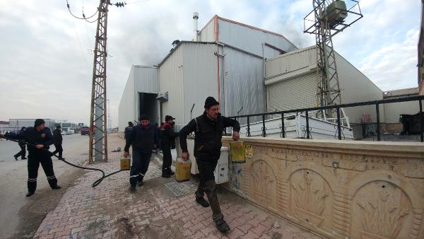 Tanker Fabrikasında Çıkan Yangında, İşçilerin Dikkati Faciayı Önledi