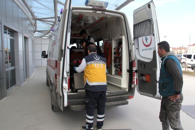 Beyşehir’de İnşaattan Düşen Suriyeli Yaralandı