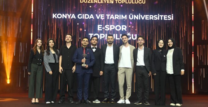 Gençlik Meclisi Topluluk Ödülleri Sahiplerini Buldu